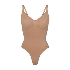 NWOT Skims seamless sculpt thong bodysuit tan nude shapewear shaping large L